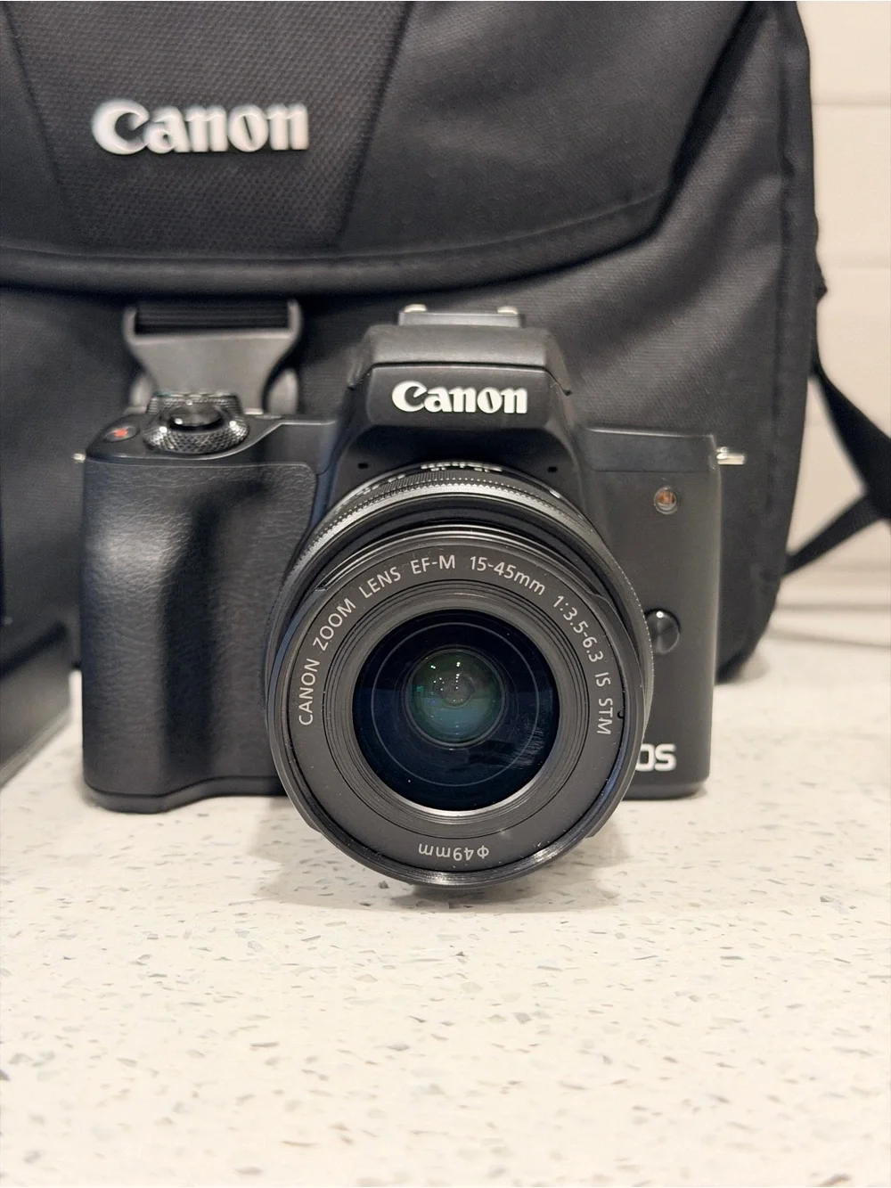 Cannon EOS m50 Mark II Bundle